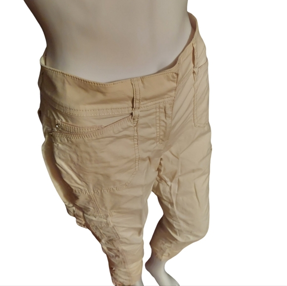 White House Black Market Convertible Ankle To Crop Cargo Pants In Color Bungalow - Picture 3 of 16